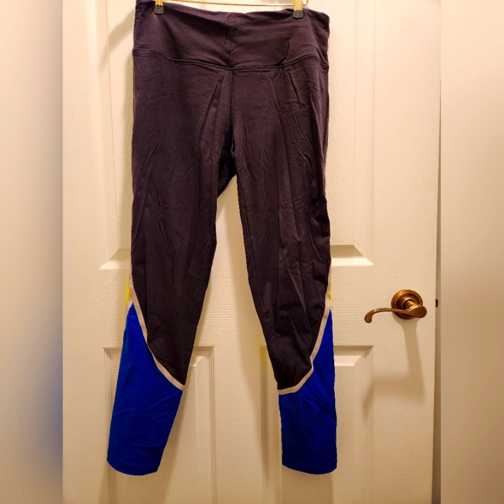 Victoria's Secret Leggings, Large